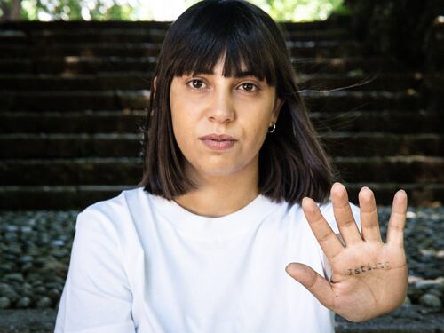 Il fratello sbugiarda Malika: "Ecco perché vi ha chiesto i soldi"