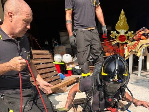 Cade in un pozzo fognario, operaio muore dopo una settimana