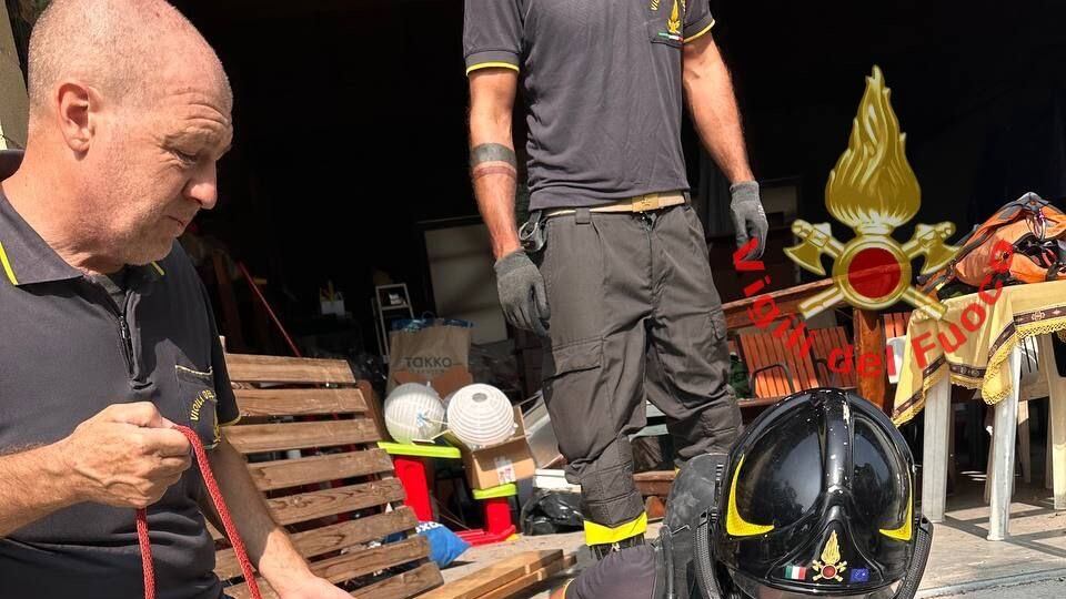 Cade in un pozzo fognario, operaio muore dopo una settimana