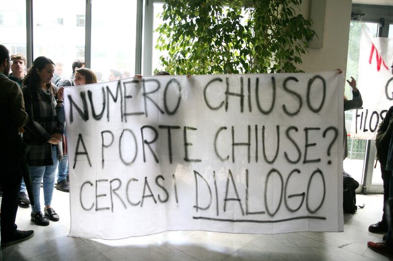 Il presidio di protesta degli studenti 9