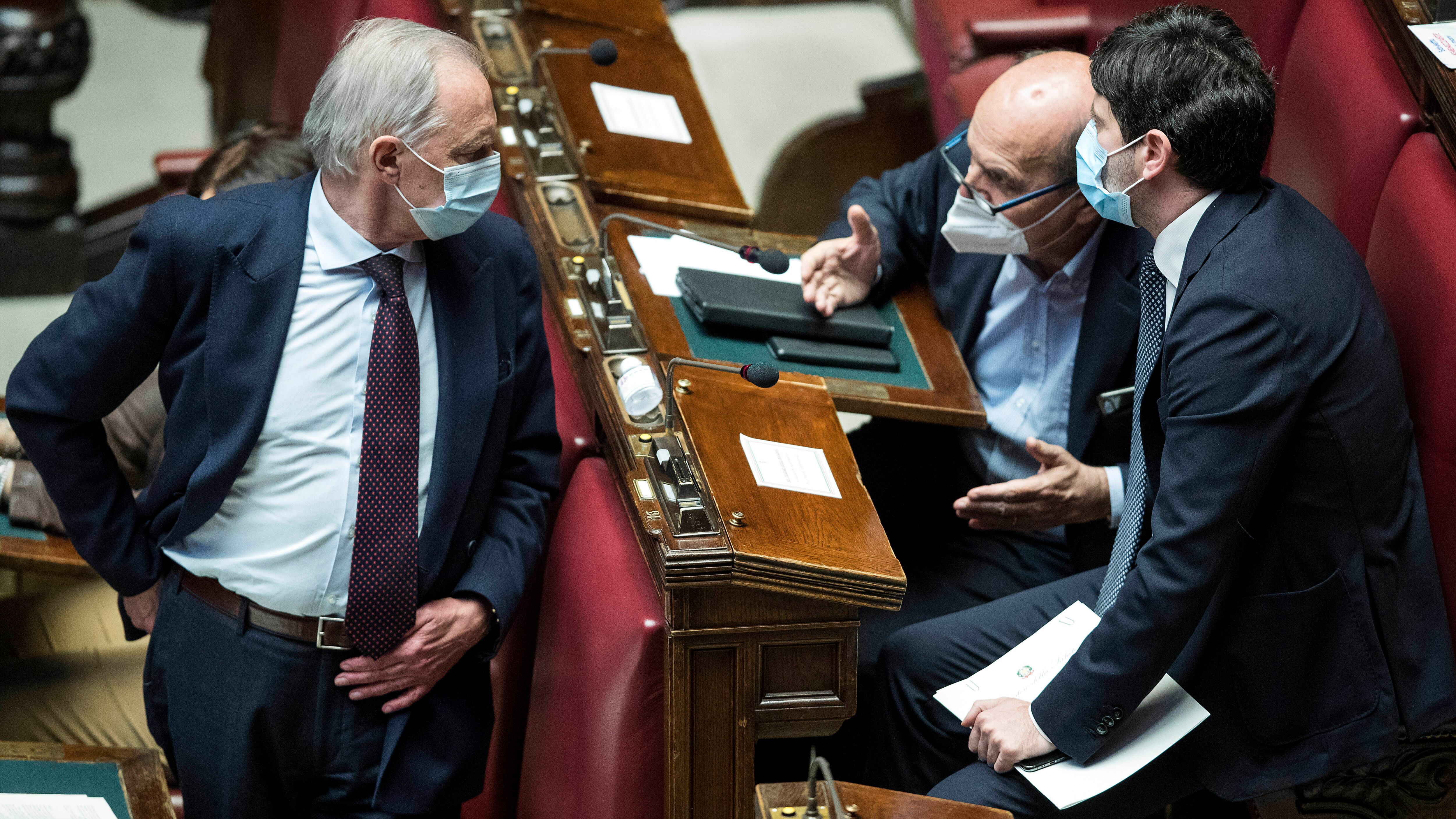 Appalti, scontro al governo. La sinistra minaccia scioperi