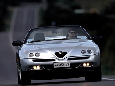 Alfa Romeo Spider 916, guarda la gallery 17