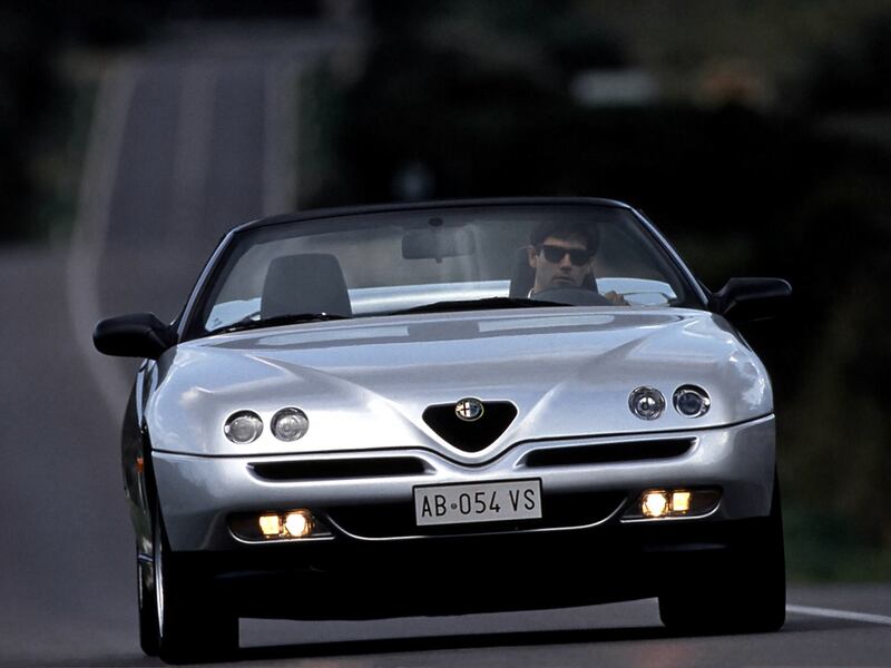 Alfa Romeo Spider 916, guarda la gallery 17