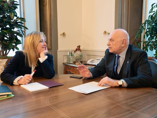 Meloni vede Nordio e stoppa gli alleati: "No a iniziative spot. Sulla Giustizia serve riforma di sistema"