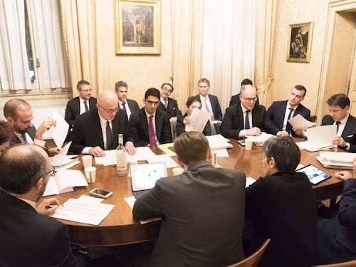 La manovra agita la maggioranza. Il governo è ancora in stallo