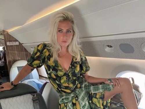 Lady Gaga dopo la caduta dal palco: "Radiografie a quasi tutto il corpo"