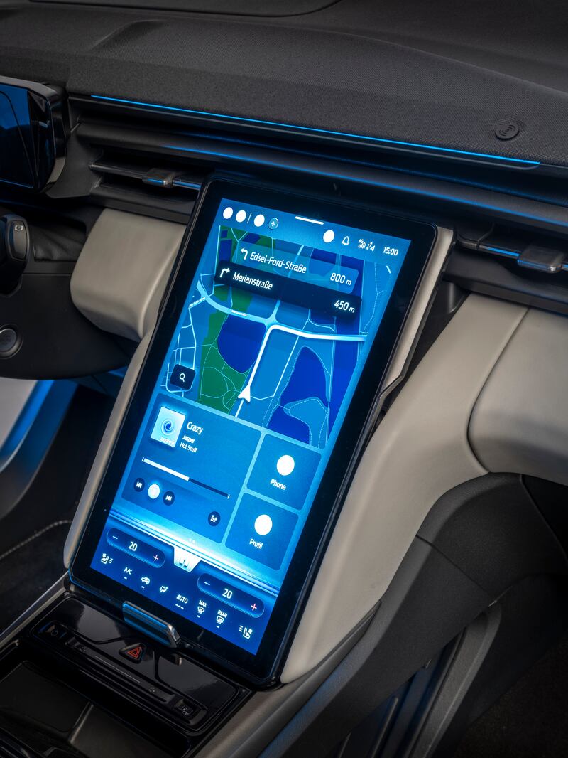 Le foto del nuovo Ford Explorer 2023 18