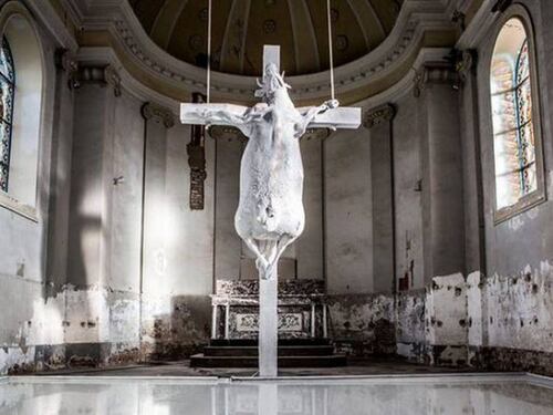 Macché corpo di Cristo. Ora si mangia la porchetta