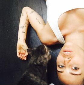 Le star che si fanno più selfie, da Madonna a Kim Kardashian 24