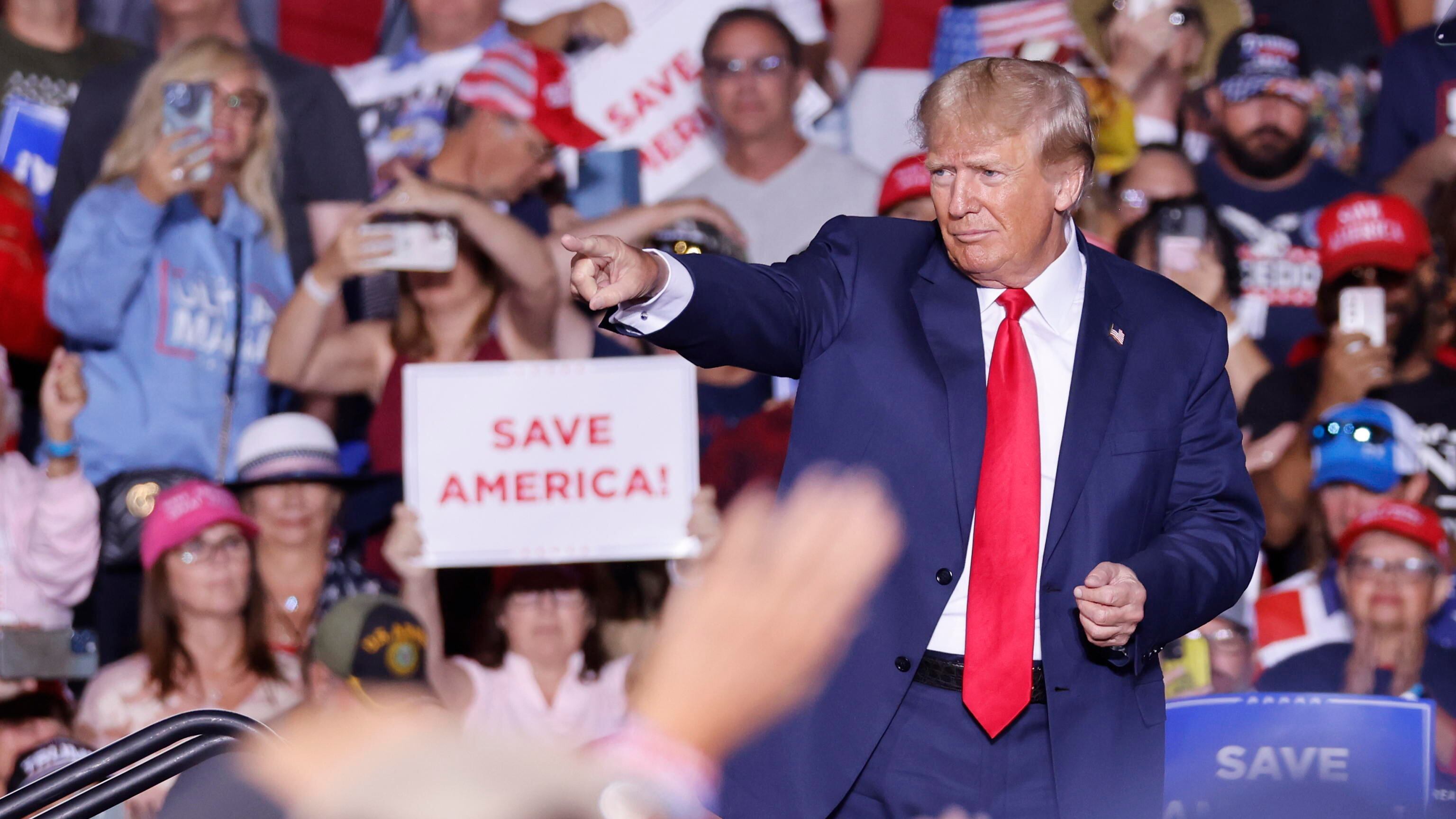 L'ira di Donald Trump: "È una persecuzione politica"