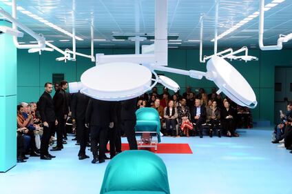 Gucci, la sfilata è nella sala operatoria 11