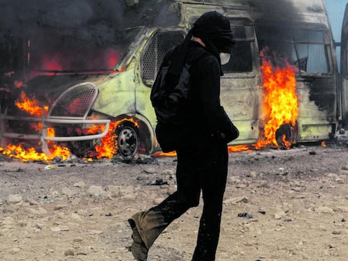 “Stiamo più uniti contro il nemico”. Gli anarchici aprono l’asse con la Francia