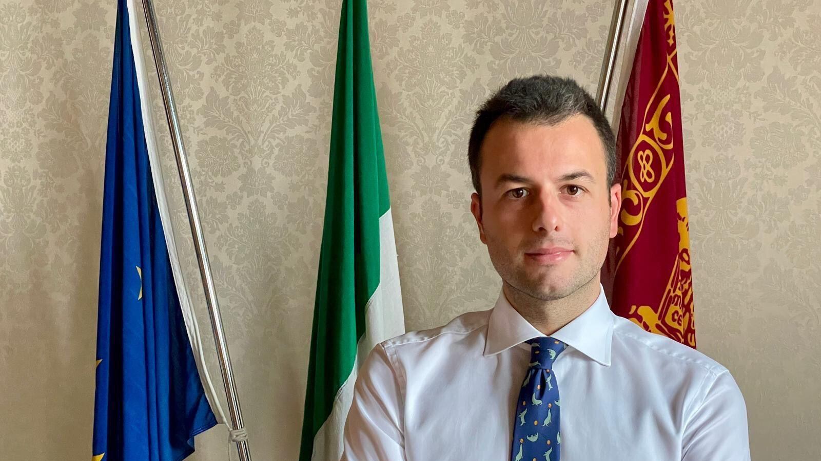"Il Pd prenda le distanze dal fan islamico col mitra"