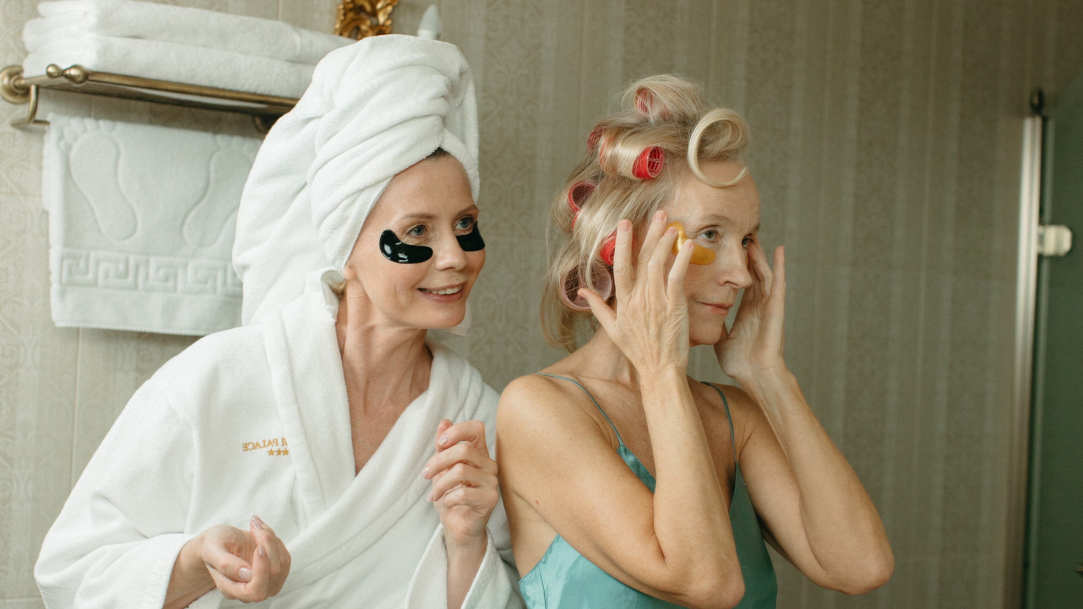 Over 60, segreti e strategie per una beauty routine perfetta