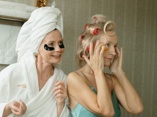 Over 60, segreti e strategie per una beauty routine perfetta