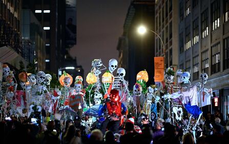 Parata di Halloween fra le vie della Sixth Avenue  4