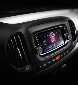 Fiat 500L: nuovi motori TwinAir e Multijet 9