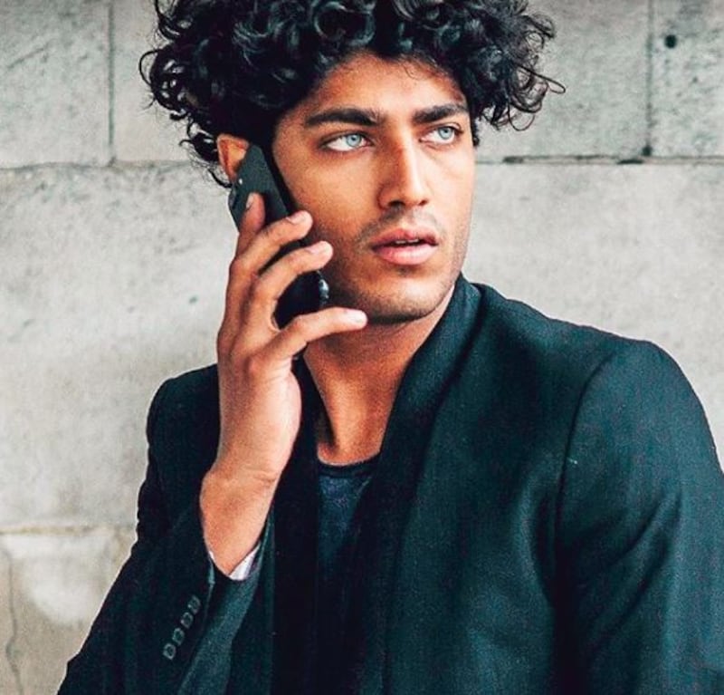 Ballando, occhi puntati su Akash Kumar: modello indobrasiliano di 25 anni 6