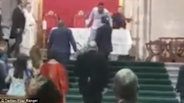 Spagna, entra in chiesa gridando Allah akbar durante un matrimonio