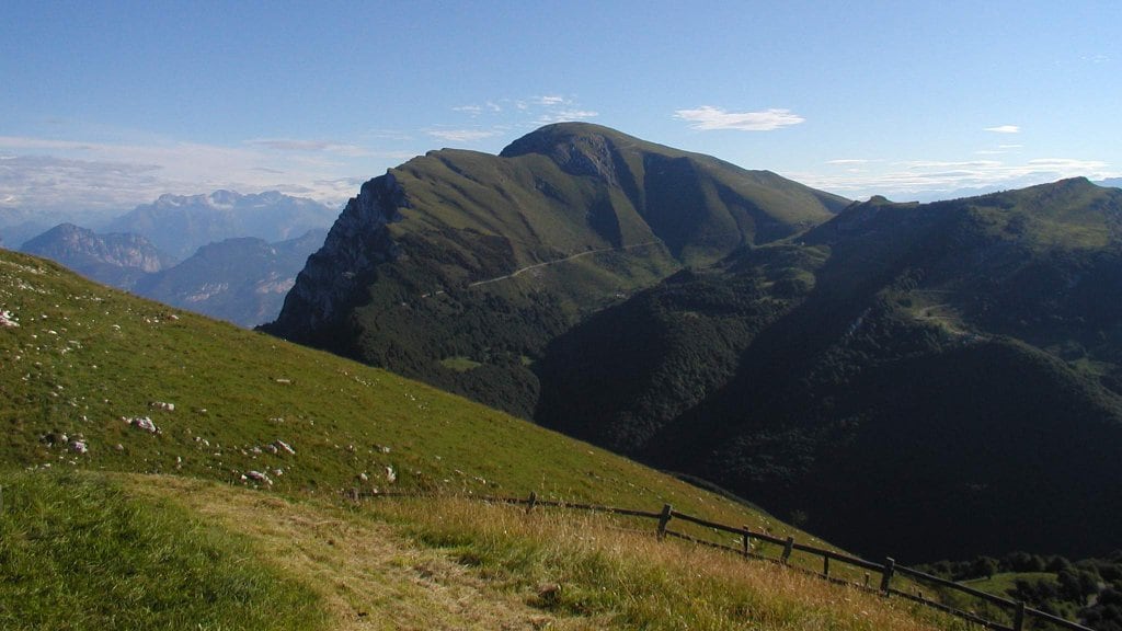 In volo con Guido Keller sulle montagne veronesi