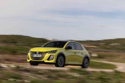 Peugeot e-208, guarda la gallery 7