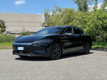 BYD Han: guarda la gallery della berlina elettrica cinese da 517 CV 2