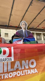 Cartelli e slogan al Pride di Milano 2024 8