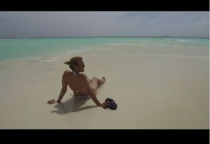 Heather Parisi, bikini da urlo alle Maldive 11