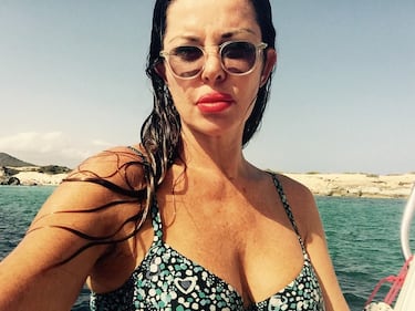 Alba Parietti, topless a Formentera 15