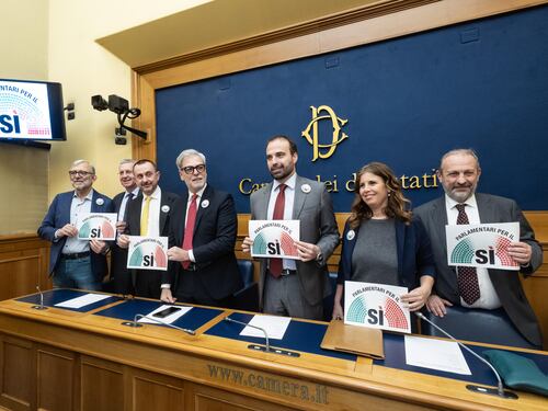 Schiaffo alla Schlein. Da Picierno a Rosato si presenta la sinistra schierata per il Sì