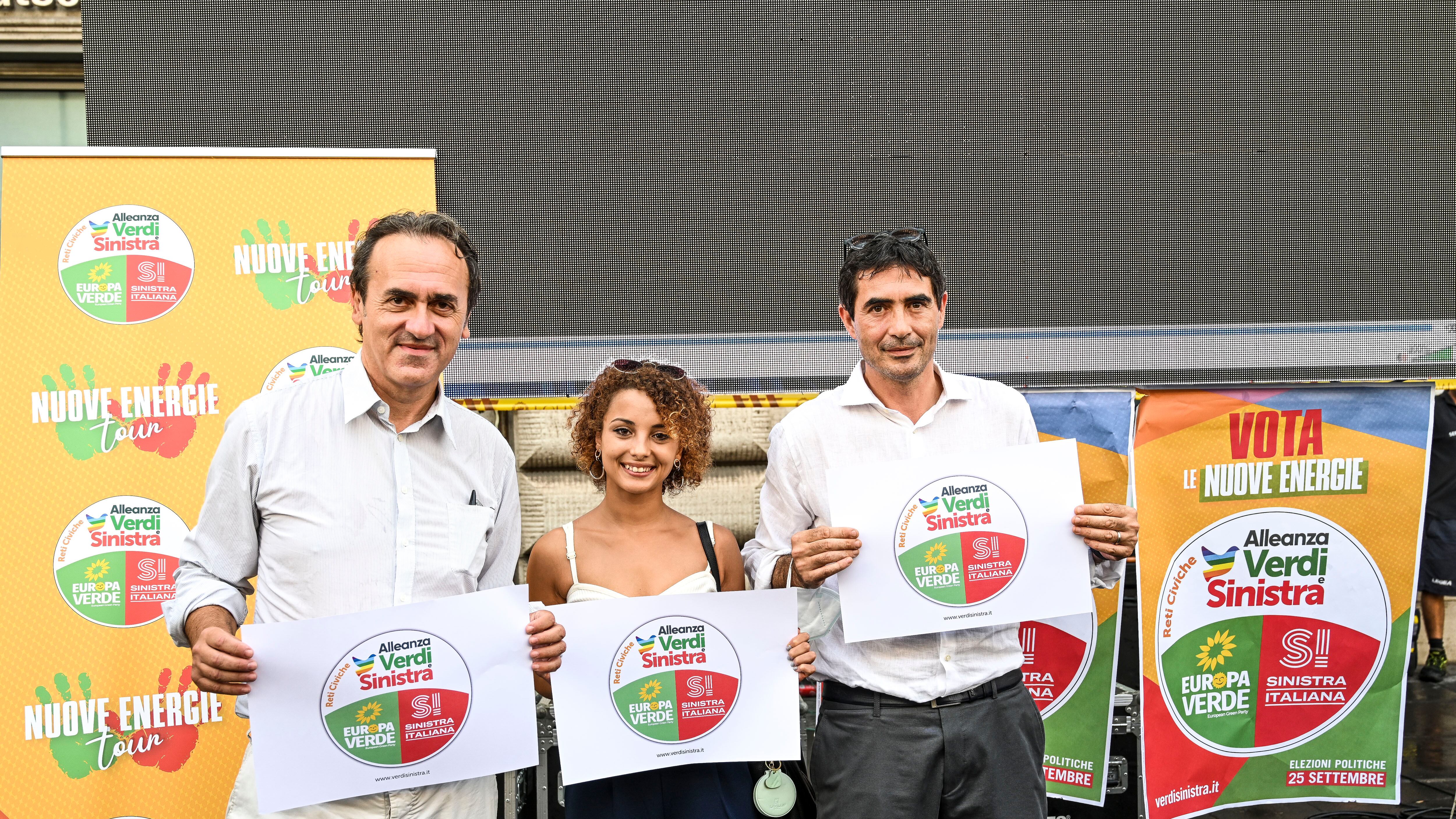 "Tutti albanesi". Quei tesseramenti sospetti che gettano la sinistra nel caos