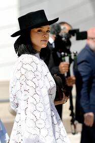 Rihanna super sexy alla Fondazione Vuitton 3