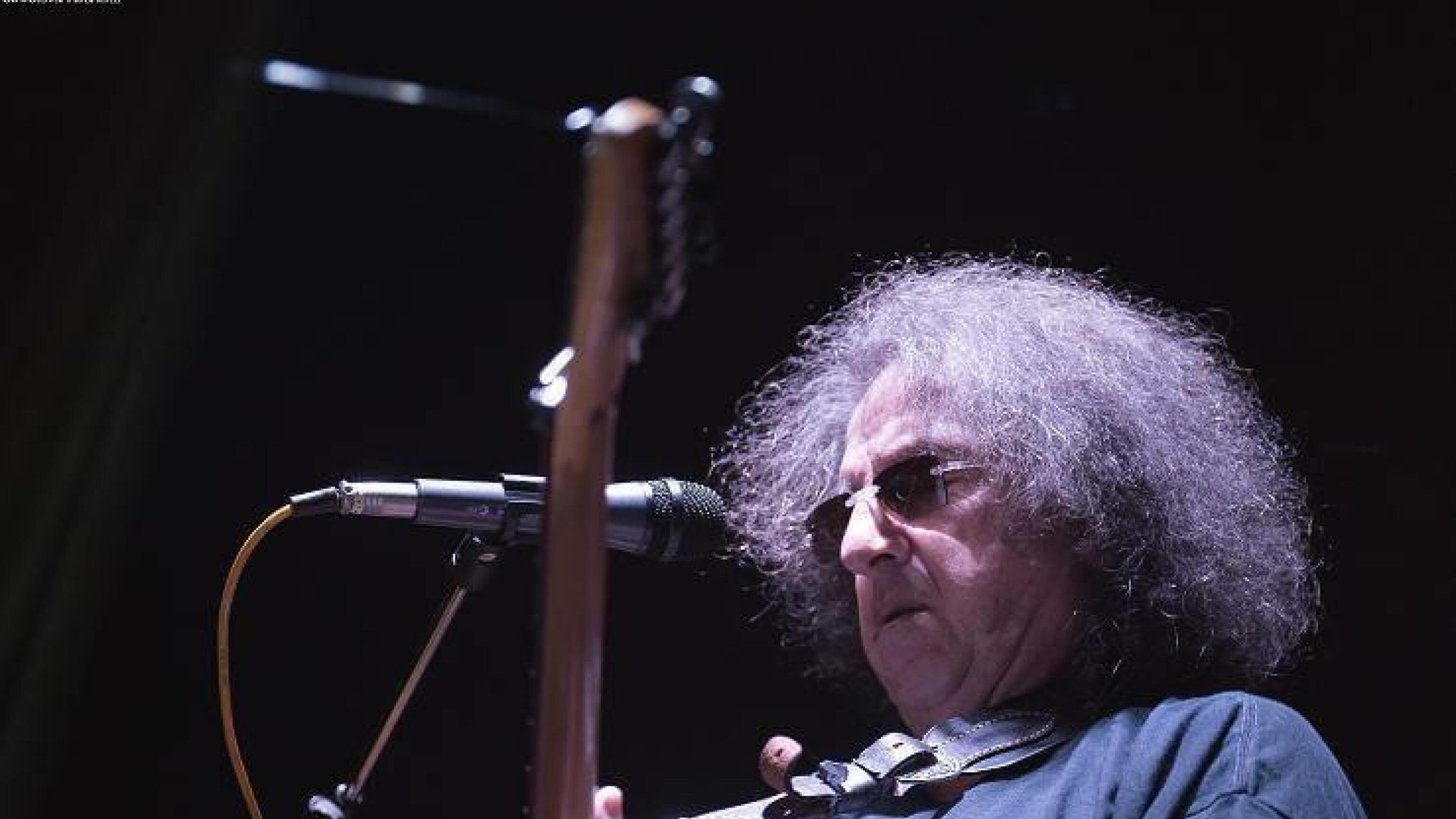 Si spegne la chitarra del genio che inventò il rock italiano