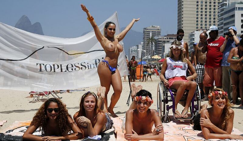 Topless hot per le modelle in Brasile 2