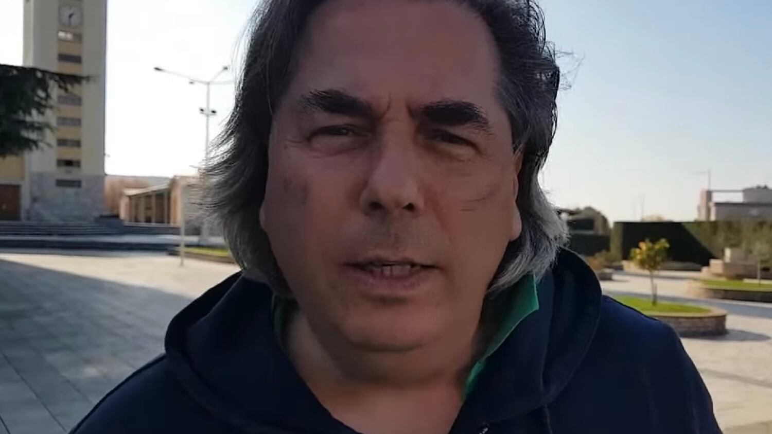 "Ecco cosa sei...". Per il leader No vax pentito finisce male