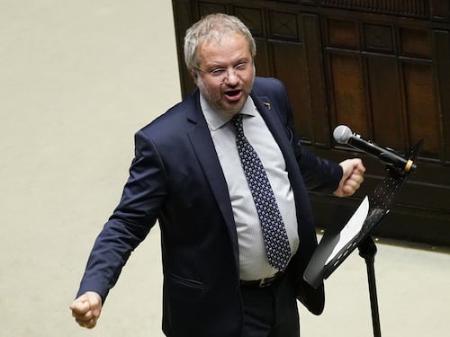 Rissa nella Lega a Montecitorio sul green pass. Insulti tra deputati. E Borghi finisce nel mirino