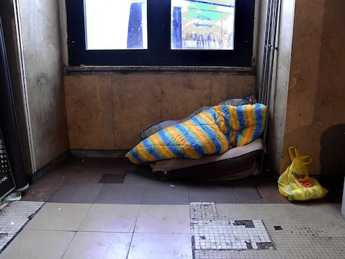 Roma, senzatetto muore in macchina ucciso dal freddo