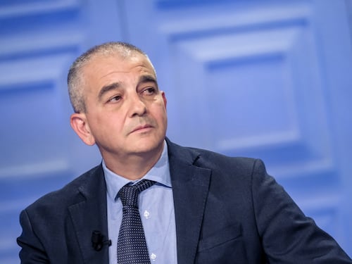 Caso Ranucci, Fazzolari: “Lui e Schlein si scusino per aver puntato il dito su FdI”