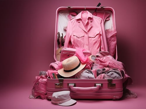 Valigia, 7 indispensabili che un over 60 dovrebbe portare in vacanza