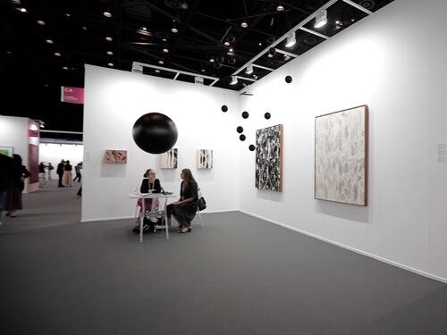 All'Art Dubai il regno fisico si incontra con quello digitale