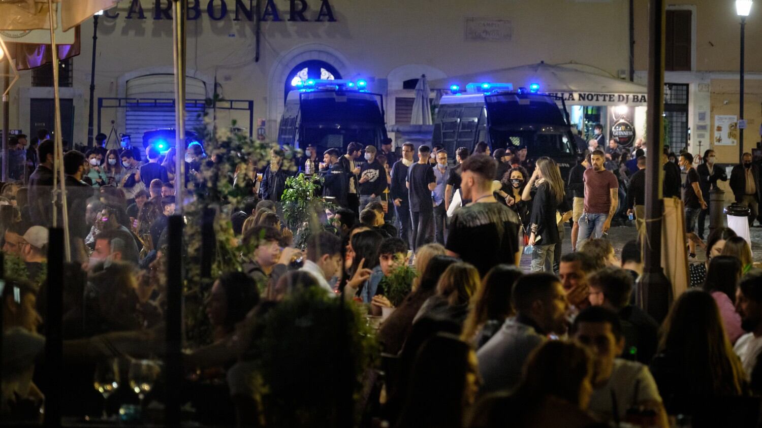 Controllare i vicini come nel fascismo