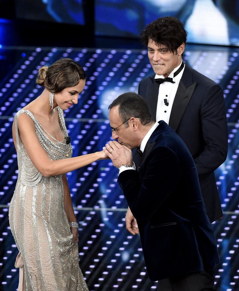 Sanremo 2016: gli abiti della prima serata 20