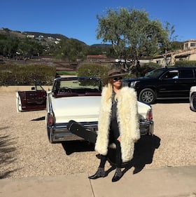 Lady Gaga, una diva su quattro ruote: foto 10