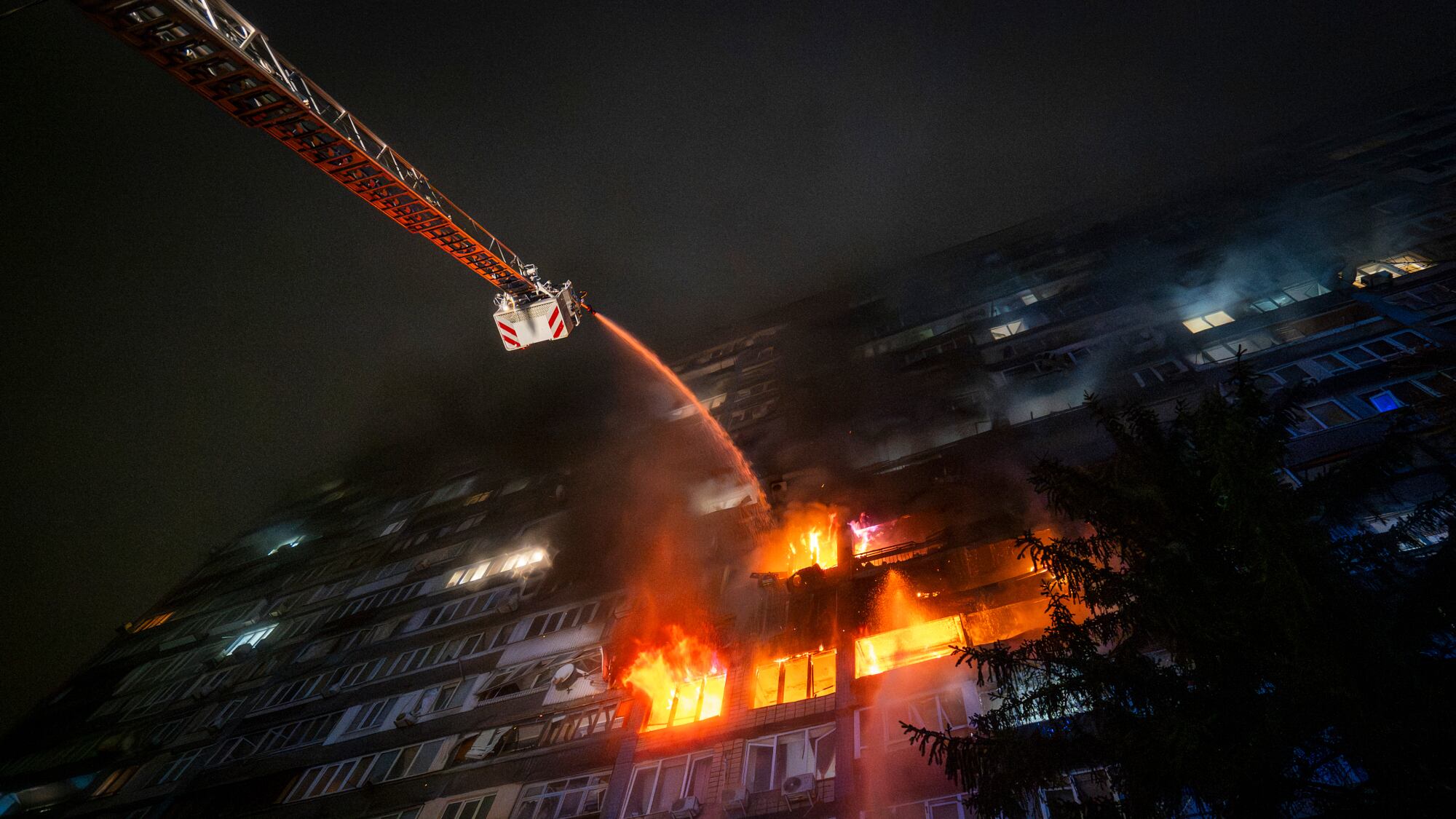 Ancora raid di Mosca. Blitz delle forze ucraine a 1.400 km dal confine