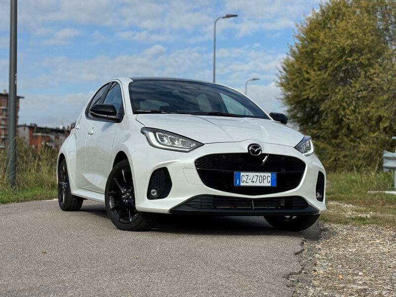 Mazda2 Hybrid 2025: guarda la gallery della citycar giapponese super efficiente 3