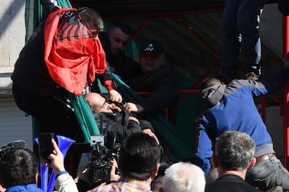 Proteste a Tirana contro il governo 1