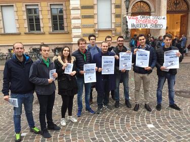 La contestazione contro Biloslavo a Trento 3