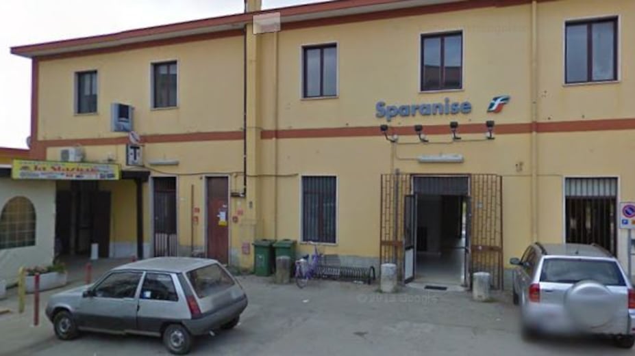 Accoltellò il fratello, 33enne albanese fuori dal carcere