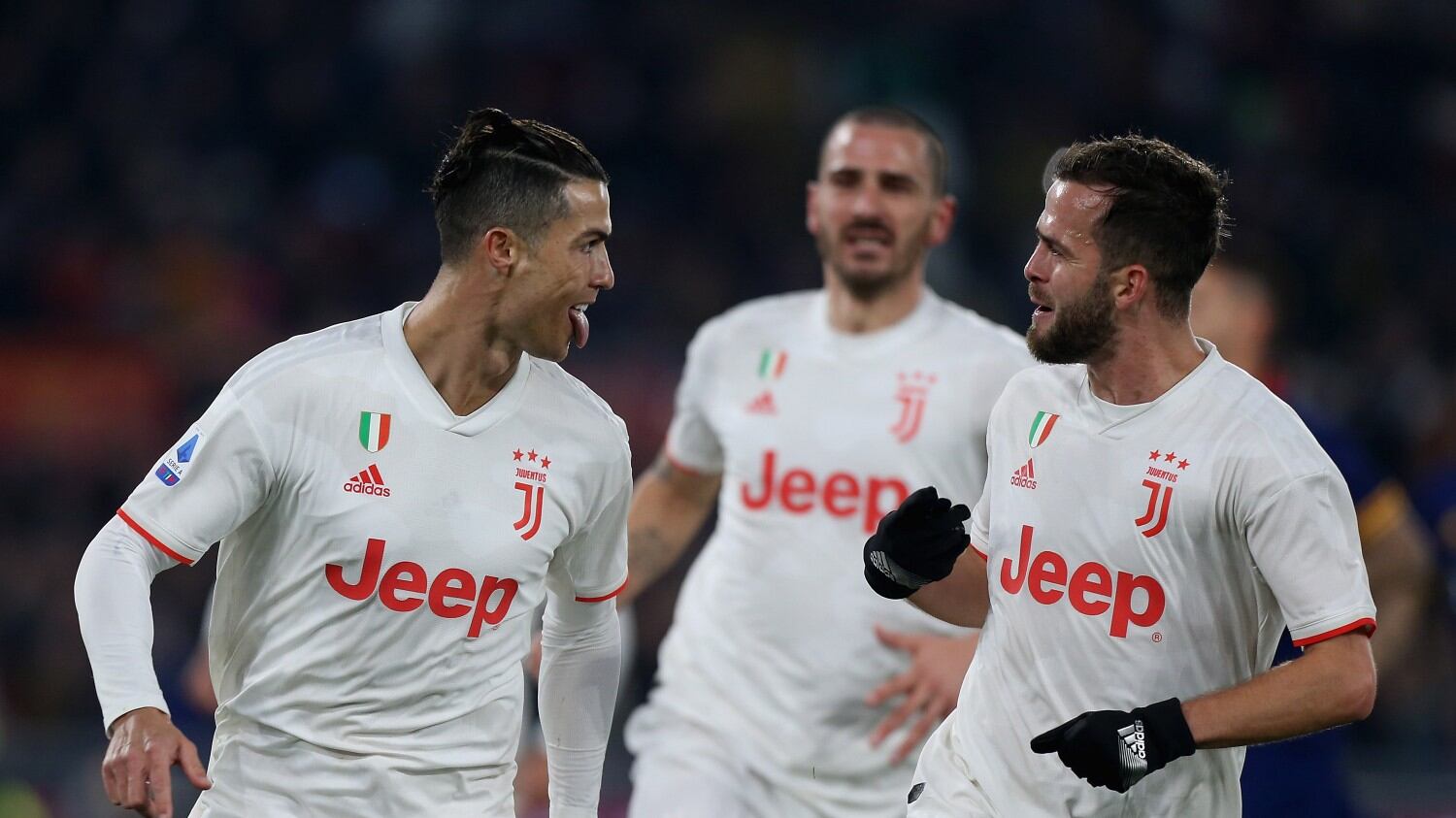 La Juventus vince 2-1 a Roma: bianconeri campioni d'inverno. Zaniolo ko