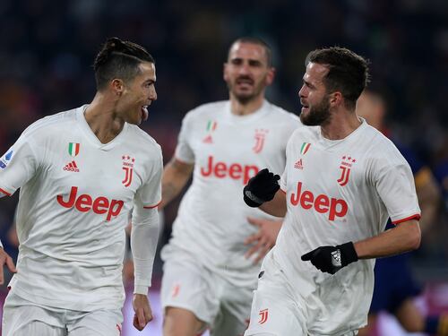 La Juventus vince 2-1 a Roma: bianconeri campioni d'inverno. Zaniolo ko
